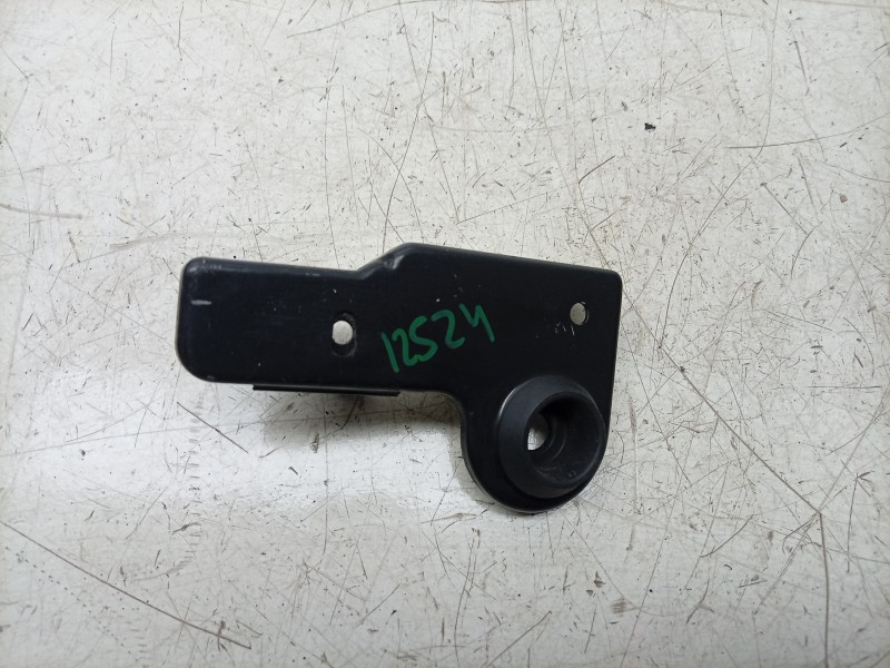 Recambio de soporte radiador para maserati ghibli iii (m157) 3.0 s q4 referencia OEM IAM  670037759 