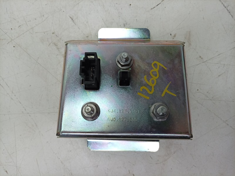 Recambio de maneta exterior porton para seat ibiza iv (6j5, 6p1) 1.4 tdi referencia OEM IAM  6J0827565E 