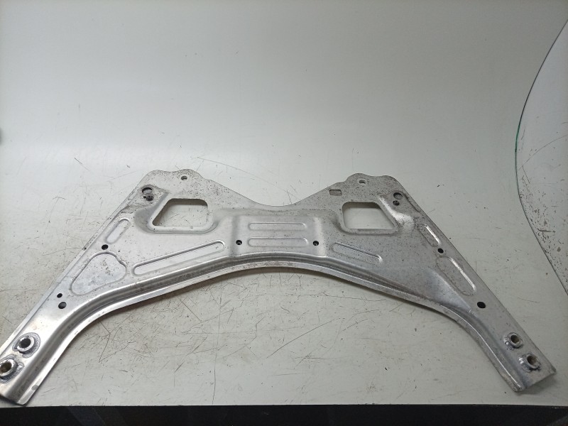 Recambio de travesaño inferior para maserati ghibli iii (m157) 3.0 s q4 referencia OEM IAM  670002928 