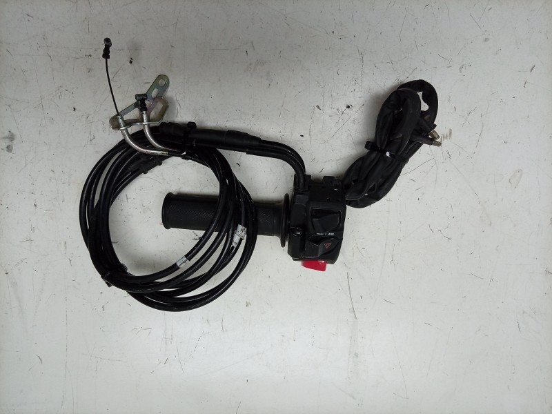 Recambio de piña luces derecha para yamaha x-max x-max 300 (sh14) referencia OEM IAM  B74H39731000 