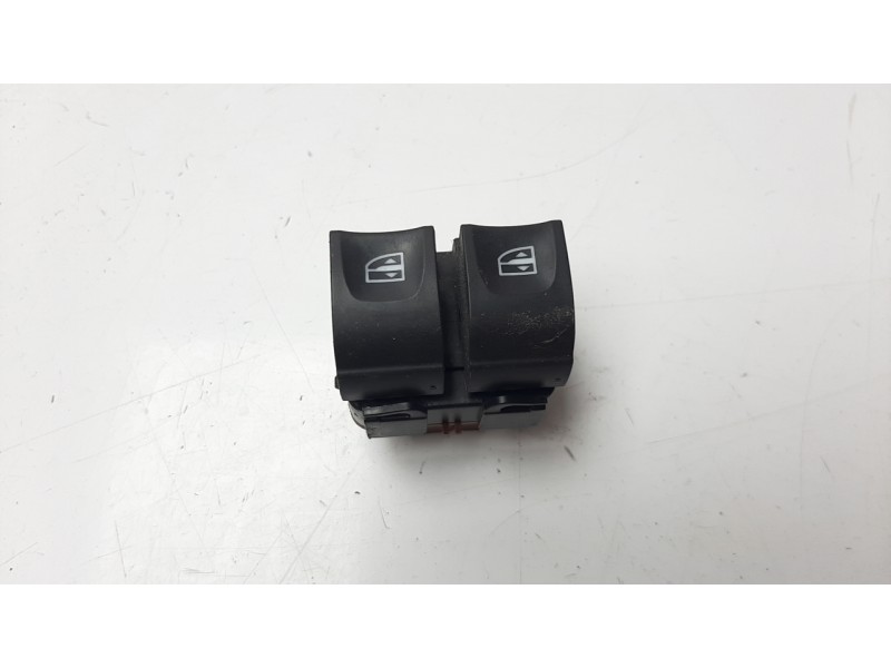 Recambio de mando elevalunas delantero izquierdo para renault clio iv zen referencia OEM IAM 254113300R IAF340017 