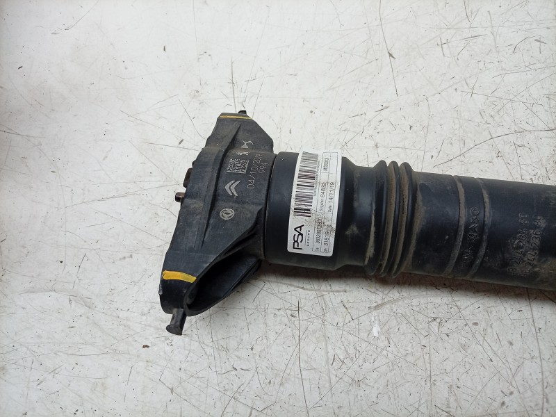 Recambio de amortiguador trasero derecho para ds ds 3 / ds 3 crossback (ur_, uc_, uj_) 1.5 bluehdi 100 referencia OEM IAM  98329