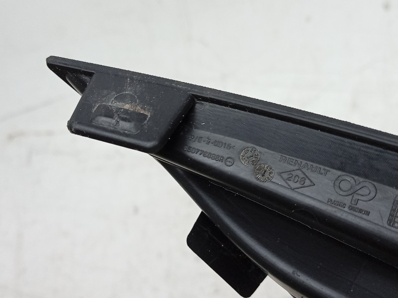 Recambio de moldura para renault rafale rafale referencia OEM IAM  850776088R 