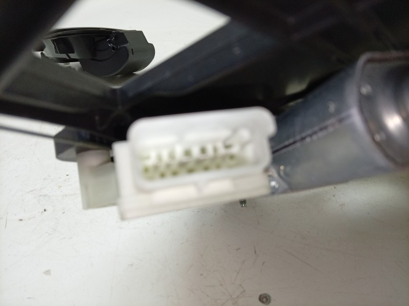 Recambio de elevalunas trasero izquierdo para renault rafale rafale referencia OEM IAM  827219276R 