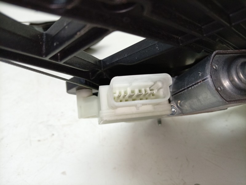 Recambio de elevalunas trasero izquierdo para renault rafale rafale referencia OEM IAM  827219276R 