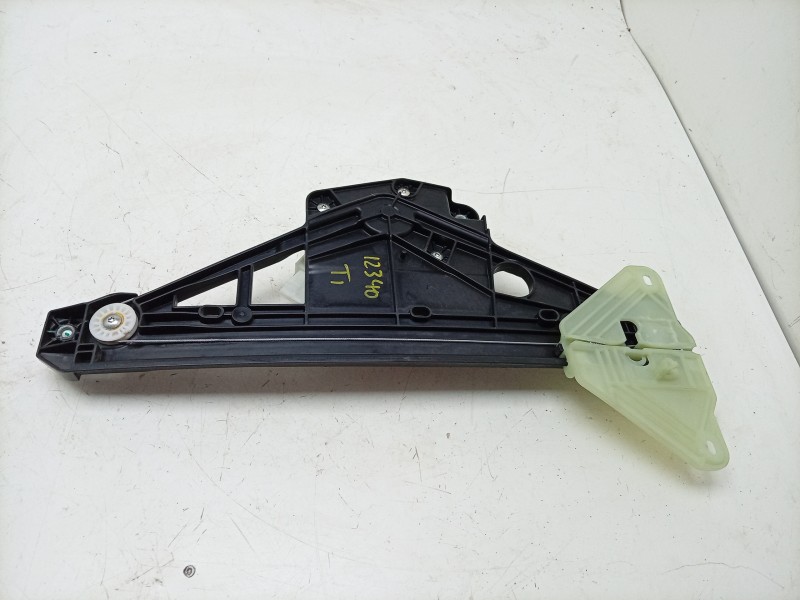 Recambio de elevalunas trasero izquierdo para renault rafale rafale referencia OEM IAM  827219276R 