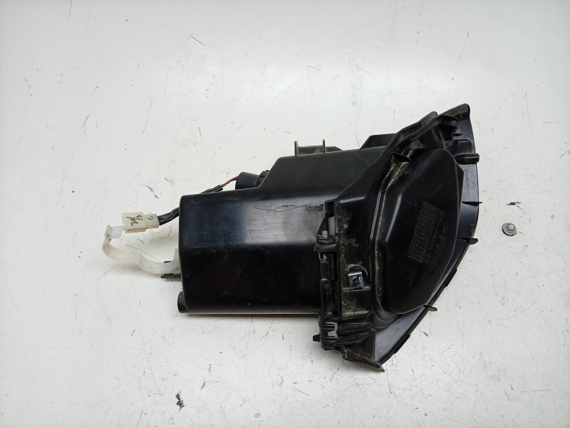 Recambio de guantera para yamaha x-max x-max 300 (sh14) referencia OEM IAM  B74F838L01 