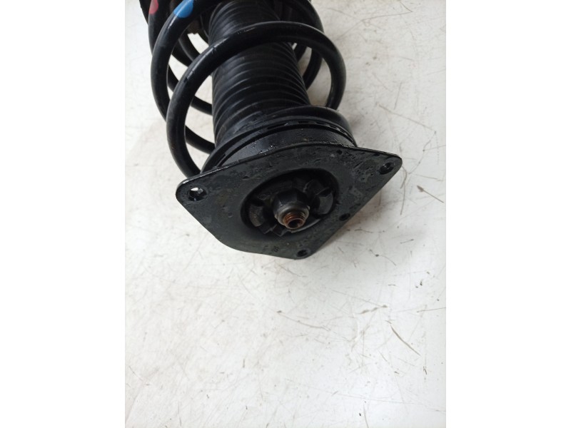 Recambio de amortiguador delantero derecho para ds ds 3 / ds 3 crossback (ur_, uc_, uj_) 1.5 bluehdi 100 referencia OEM IAM  983