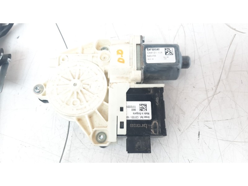 Recambio de elevalunas delantero derecho para jeep renegade 1.0 t-gdi cat referencia OEM IAM C44131104  