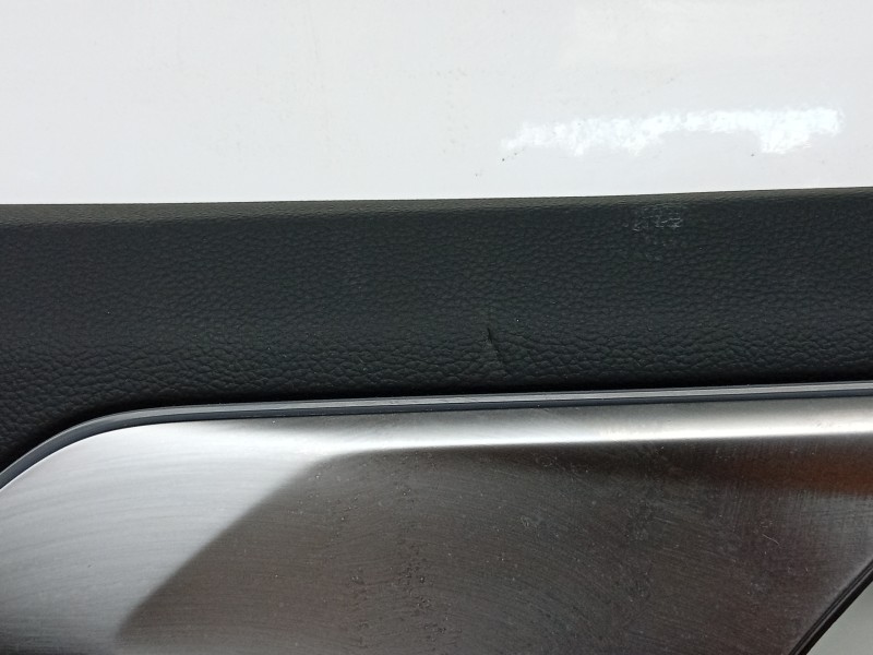 Recambio de guarnecido puerta delantera izquierda para renault rafale rafale referencia OEM IAM  809013733R 
