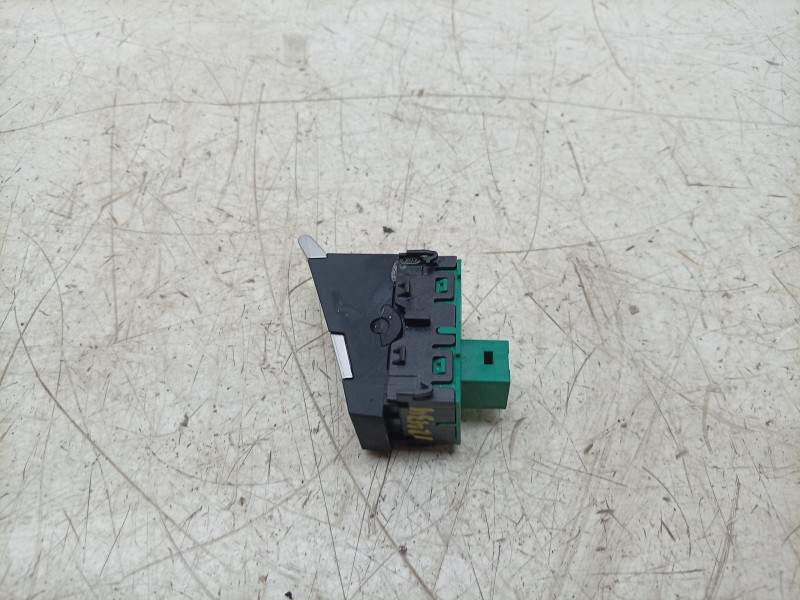 Recambio de mando bloqueo puertas para ds ds 3 / ds 3 crossback (ur_, uc_, uj_) 1.5 bluehdi 100 referencia OEM IAM  9817778977 
