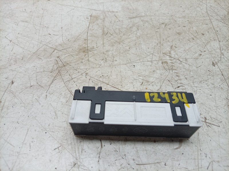 Recambio de modulo electronico para ds ds 3 / ds 3 crossback (ur_, uc_, uj_) 1.5 bluehdi 100 referencia OEM IAM  9825205380 