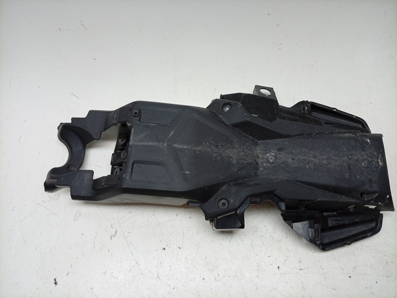 Recambio de guardabarros trasero para bmw g g 310 r (5r31, mg31) referencia OEM IAM  80102MKYD500 