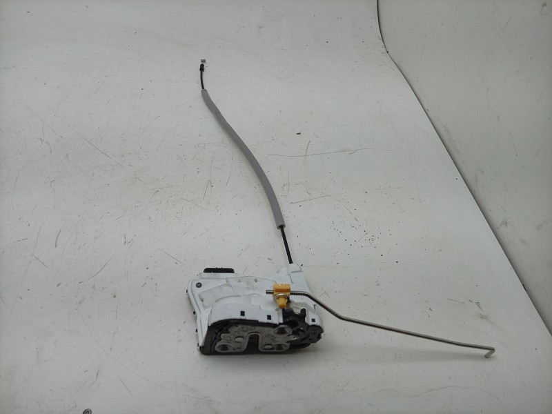 Recambio de cerradura puerta delantera derecha para mg zs suv (azs1) 1.5 vti referencia OEM IAM  10640588 