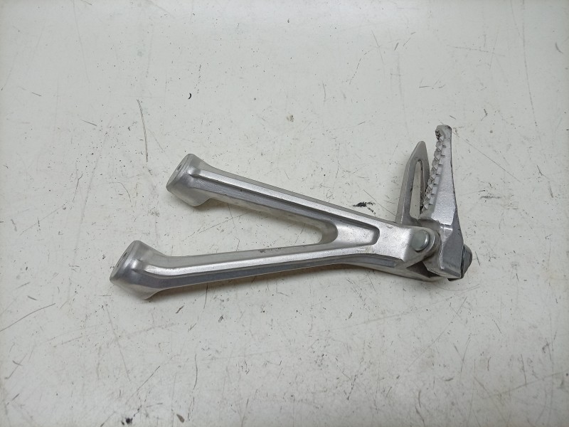 Recambio de estribera izquierda para honda cb (501cc - ) cb 650 r (rh08, rh02) referencia OEM IAM  50760MKND50 