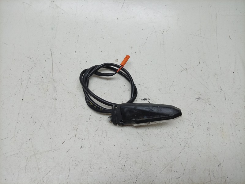 Recambio de piloto trasero izquierdo para honda cb (501cc - ) cb 650 r (rh08, rh02) referencia OEM IAM  33600MKND51 
