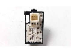 Recambio de mando elevalunas trasero derecho para toyota auris 1.2 16v turbo cat referencia OEM IAM    2