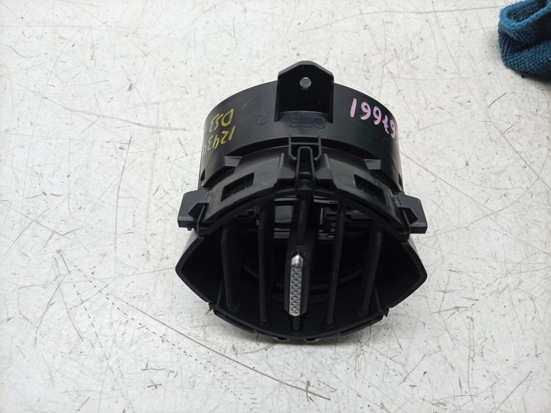 Recambio de aireador central para ds ds 3 / ds 3 crossback (ur_, uc_, uj_) 1.5 bluehdi 100 referencia OEM IAM  9821248680 