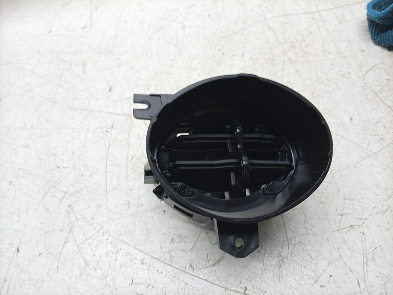 Recambio de aireador central para ds ds 3 / ds 3 crossback (ur_, uc_, uj_) 1.5 bluehdi 100 referencia OEM IAM  9821248680 