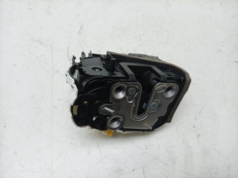 Recambio de cerradura puerta trasera derecha para mg zs suv (azs1) 1.5 vti referencia OEM IAM  10845783 