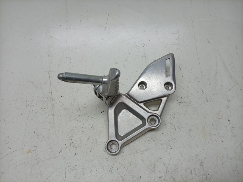 Recambio de estribera derecha para honda cb (501cc - ) cb 650 r (rh08, rh02) referencia OEM IAM  50600MKND50 