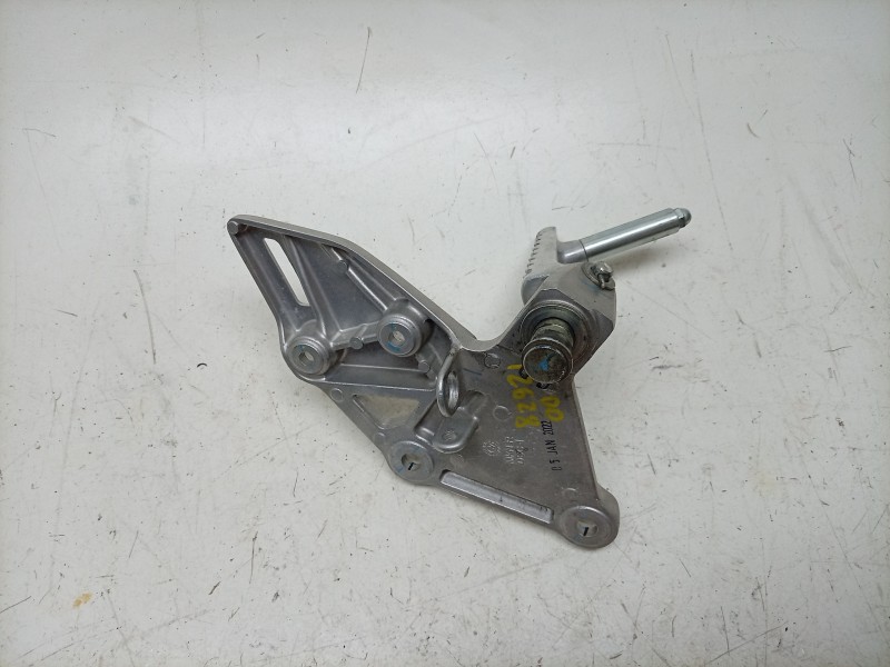 Recambio de estribera derecha para honda cb (501cc - ) cb 650 r (rh08, rh02) referencia OEM IAM  50600MKND50 