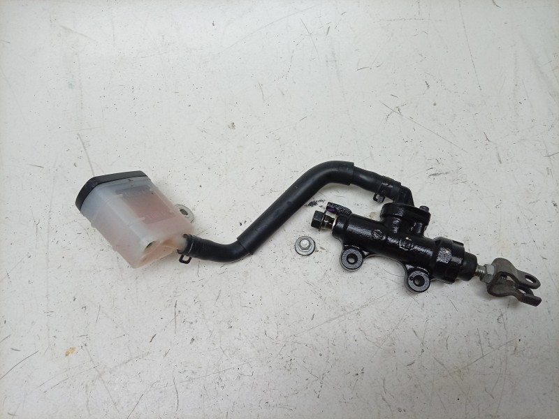 Recambio de bomba freno trasera para honda cb (501cc - ) cb 650 r (rh08, rh02) referencia OEM IAM  43510MKND51 