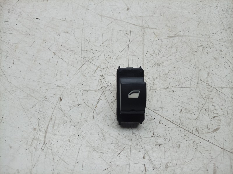 Recambio de mando elevalunas trasero derecho para ds ds 3 / ds 3 crossback (ur_, uc_, uj_) 1.5 bluehdi 100 referencia OEM IAM  9