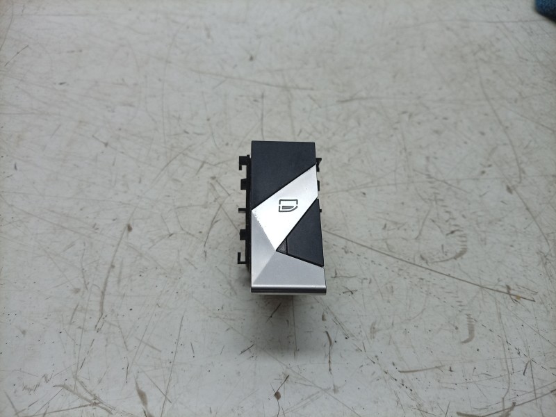 Recambio de mando elevalunas delantero derecho para ds ds 3 / ds 3 crossback (ur_, uc_, uj_) 1.5 bluehdi 100 referencia OEM IAM 