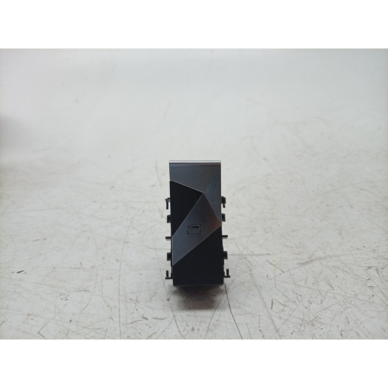 Recambio de mando elevalunas central para ds ds 3 / ds 3 crossback (ur_, uc_, uj_) 1.5 bluehdi 100 referencia OEM IAM  981777817