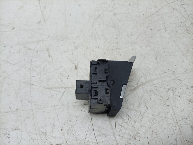 Recambio de mando elevalunas central para ds ds 3 / ds 3 crossback (ur_, uc_, uj_) 1.5 bluehdi 100 referencia OEM IAM  981777817