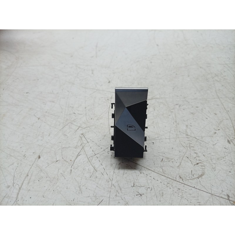 Recambio de mando elevalunas delantero izquierdo para ds ds 3 / ds 3 crossback (ur_, uc_, uj_) 1.5 bluehdi 100 referencia OEM IA