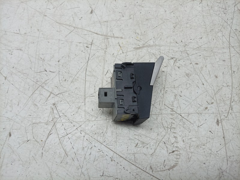 Recambio de mando elevalunas delantero izquierdo para ds ds 3 / ds 3 crossback (ur_, uc_, uj_) 1.5 bluehdi 100 referencia OEM IA