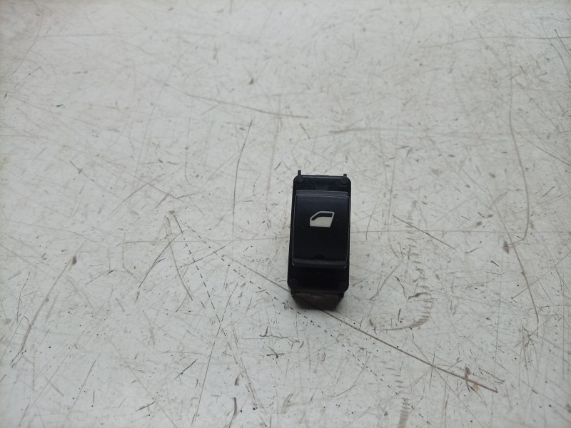 Recambio de mando elevalunas trasero izquierdo para ds ds 3 / ds 3 crossback (ur_, uc_, uj_) 1.5 bluehdi 100 referencia OEM IAM 
