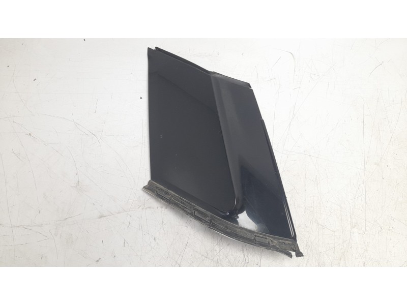 Recambio de moldura para land rover evoque referencia OEM IAM BJ3229149AD  