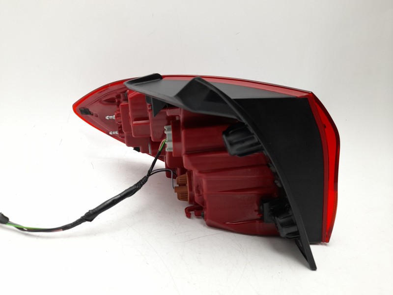 Recambio de piloto trasero derecho para hyundai i30 (pde, pd, pden) 1.0 t-gdi referencia OEM IAM  92402G4500 