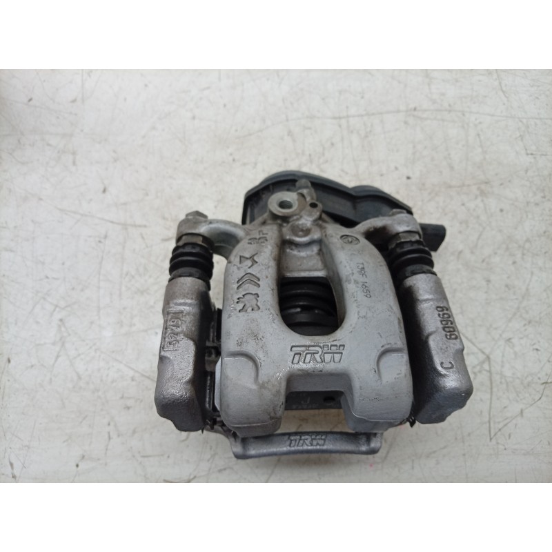 Recambio de pinza de freno trasera izquierda para ds ds 3 / ds 3 crossback (ur_, uc_, uj_) 1.5 bluehdi 100 referencia OEM IAM  0