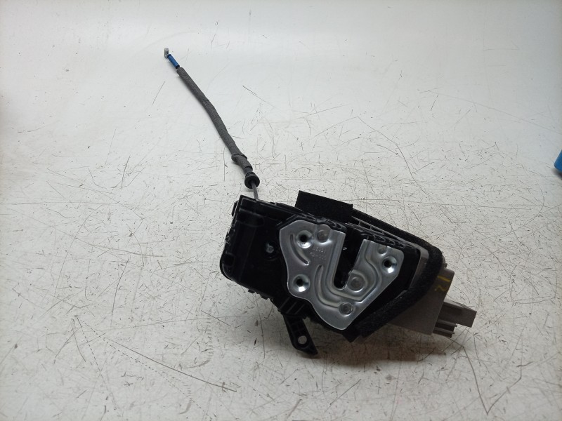 Recambio de cerradura puerta trasera derecha para kia xceed (cd) 1.6 gdi hybrid referencia OEM IAM  81420J7300 