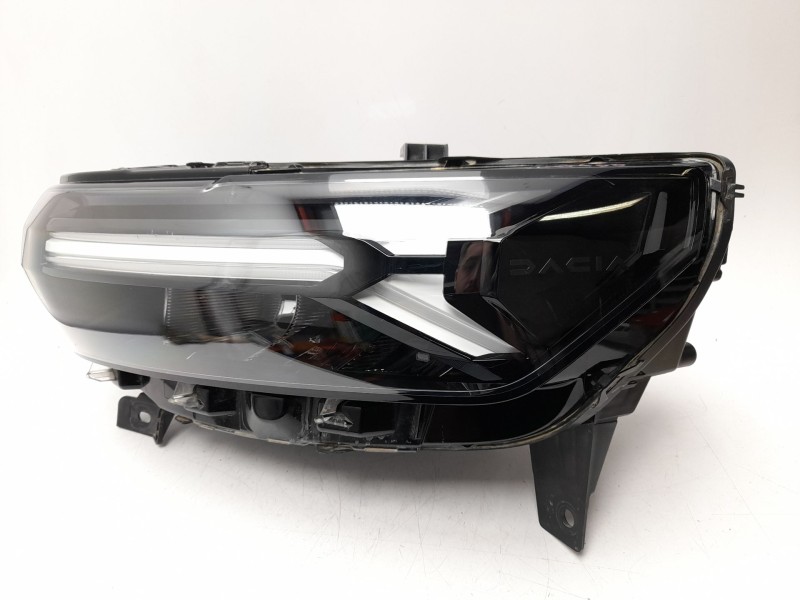 Recambio de faro izquierdo para dacia duster iii eco-g 100 essential referencia OEM IAM  260603515R 