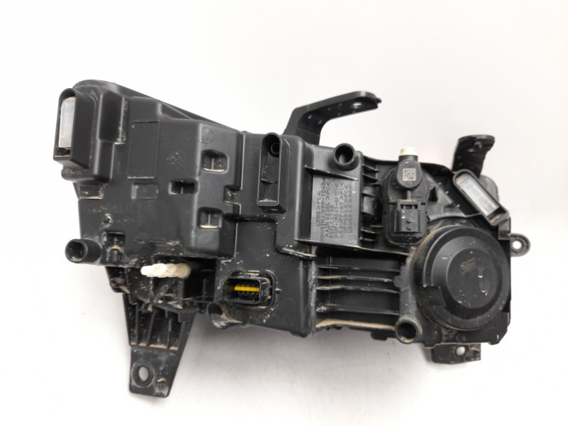 Recambio de faro izquierdo para dacia duster iii eco-g 100 essential referencia OEM IAM  260603515R 