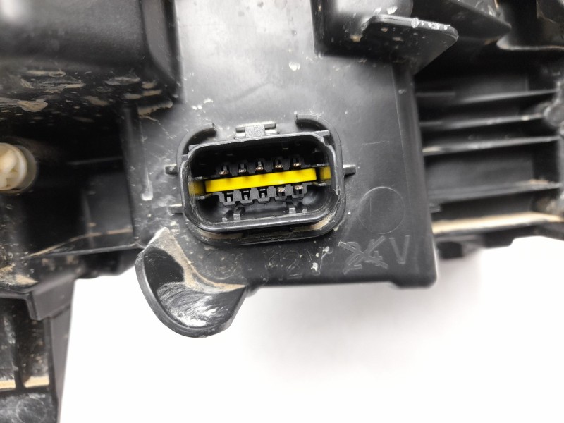 Recambio de faro izquierdo para dacia duster iii eco-g 100 essential referencia OEM IAM  260603515R 