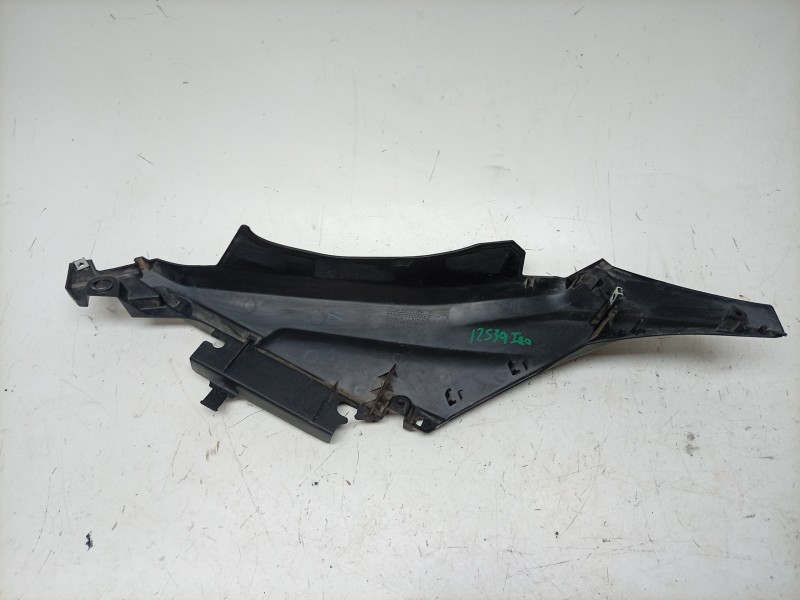 Recambio de moldura para yamaha x-max x-max 300 (sh14) referencia OEM IAM  B74F172A00 