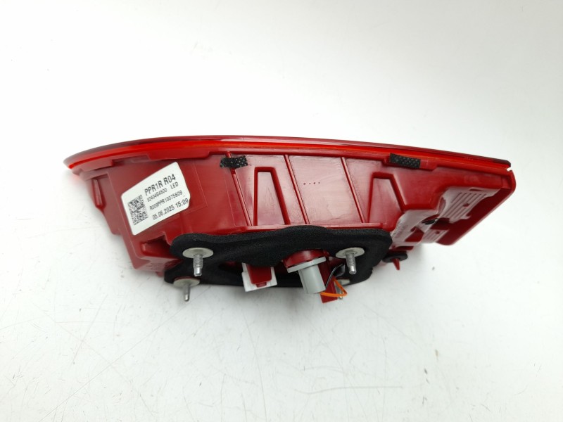 Recambio de piloto trasero derecho interior para hyundai i30 (pde, pd, pden) 1.0 t-gdi referencia OEM IAM  92404G4500 