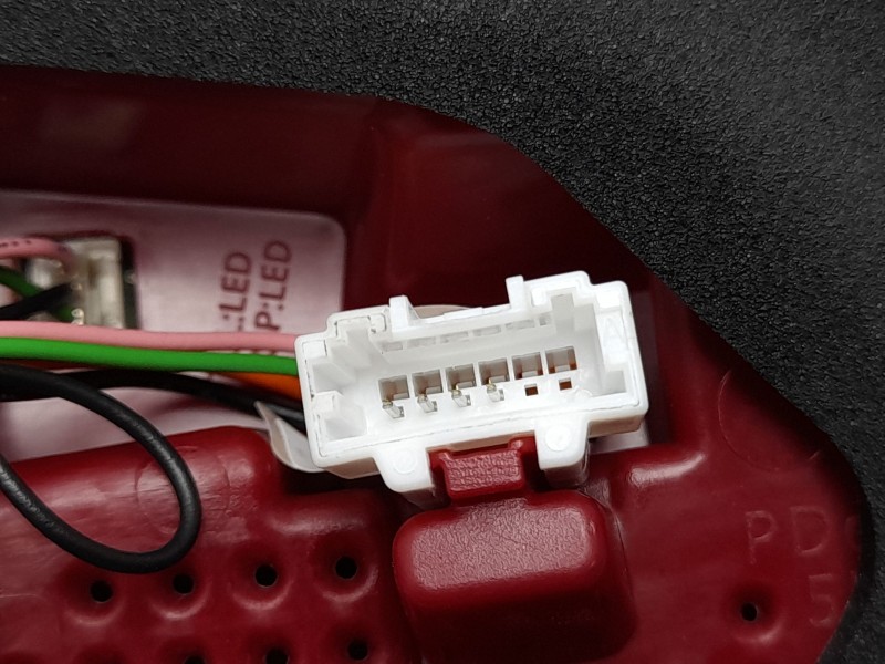 Recambio de piloto trasero derecho interior para hyundai i30 (pde, pd, pden) 1.0 t-gdi referencia OEM IAM  92404G4500 