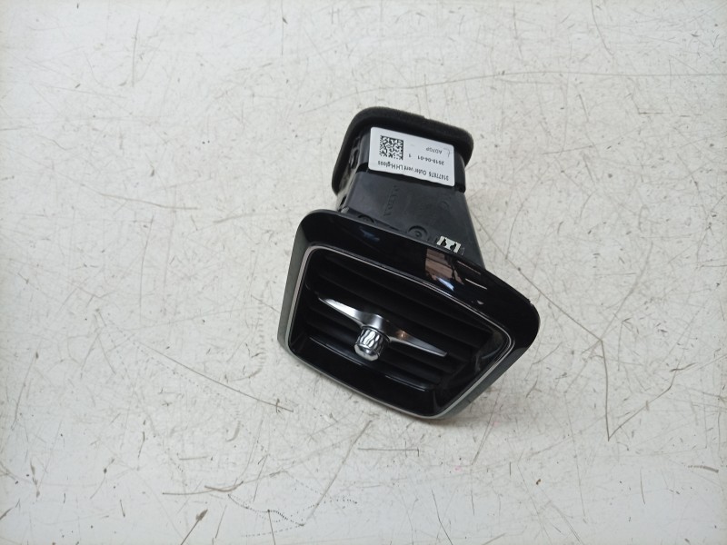 Recambio de aireador izquierdo para volvo v60 ii cross country (227) d4 awd referencia OEM IAM  31477875 