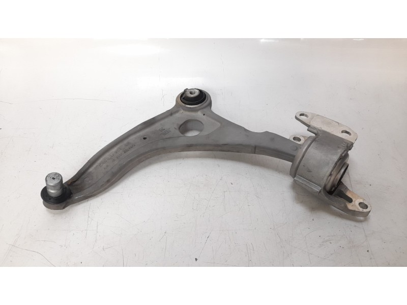 Recambio de brazo suspension inferior delantero izquierdo para land rover range rover evoque referencia OEM IAM K8D23A053  