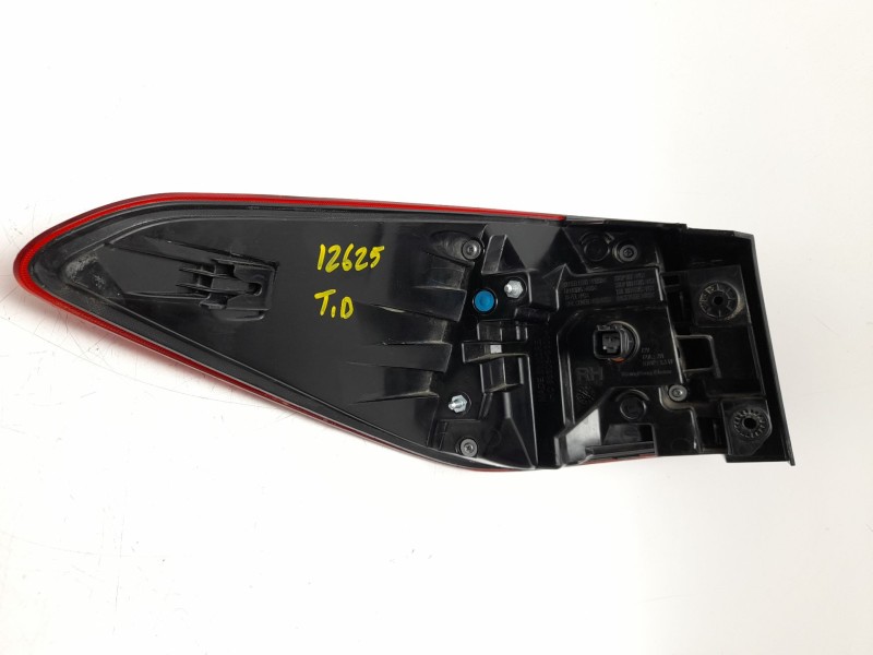 Recambio de piloto trasero derecho para kg mobility rexton referencia OEM IAM  8360636000 