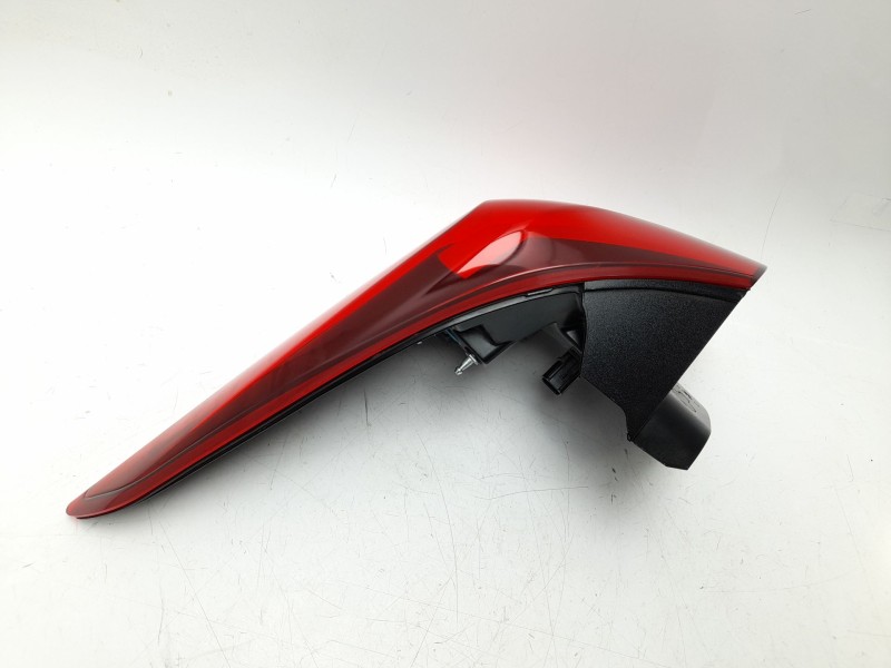 Recambio de piloto trasero derecho para kg mobility rexton referencia OEM IAM  8360636000 