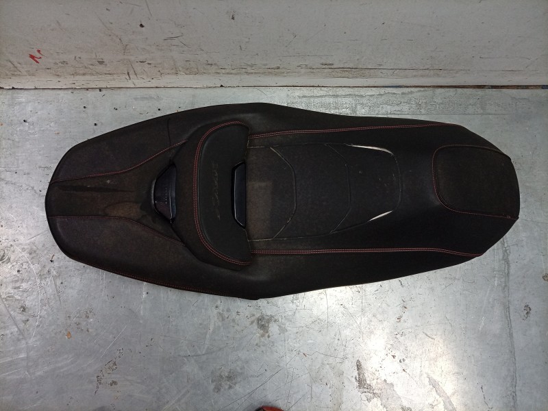 Recambio de asiento para yamaha x-max x-max 300 (sh14) referencia OEM IAM  B9YF47300000 