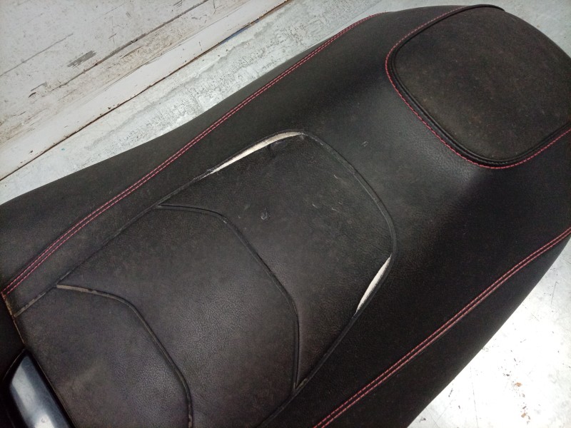 Recambio de asiento para yamaha x-max x-max 300 (sh14) referencia OEM IAM  B9YF47300000 